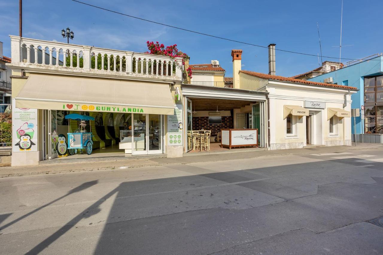 Vila Adriana Izola Exteriör bild
